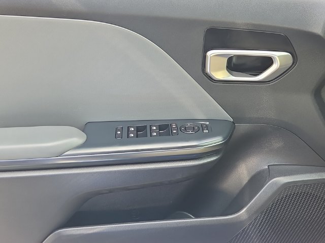 Used 2025 Kia K4 FWD image 26