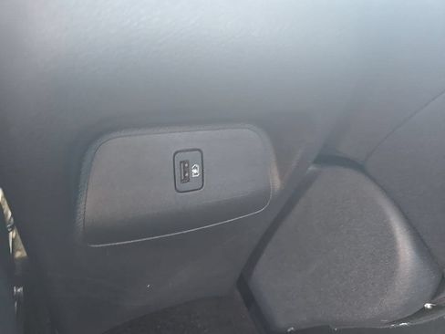 Used 2022 Nissan Sentra SV FWD image 25