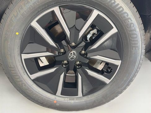 New 2026 Toyota bZ FWD image 30