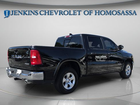 Used 2025 RAM 1500 Big Horn AWD/4WD image 4
