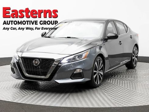 Used 2022 Nissan Altima 2.5 SR FWD image 1