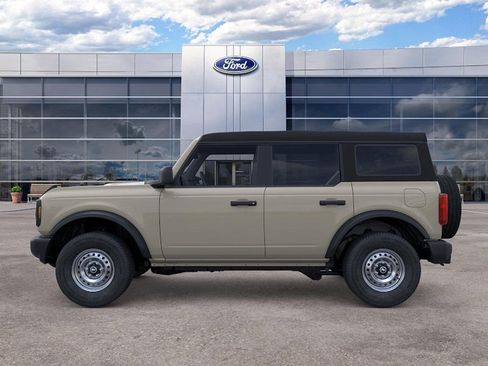 New 2026 Ford Bronco 4-Door AWD/4WD image 3