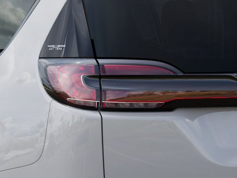 New 2026 Chrysler Pacifica Select image 8