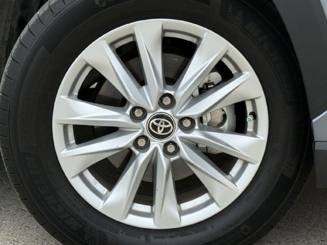 Used 2026 Toyota Corolla Cross LE w/ Moonroof Package FWD image 10