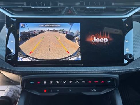 New 2026 Jeep Cherokee Laredo AWD/4WD image 17