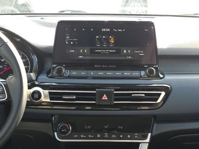 Used 2022 Kia Seltos S FWD image 12