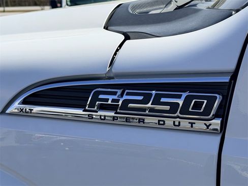 Used 2015 Ford F250 XLT image 16