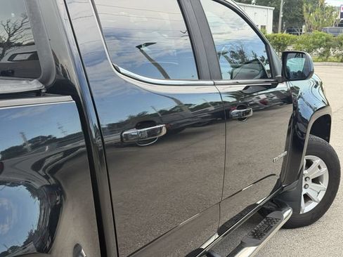 Used 2018 Chevrolet Colorado LT w/ LT Convenience Package RWD image 8
