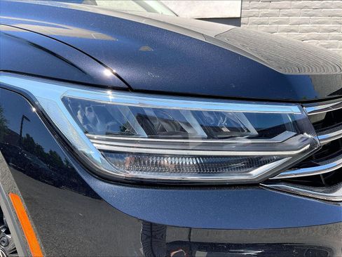 Certified 2023 Volkswagen Tiguan SE FWD image 27