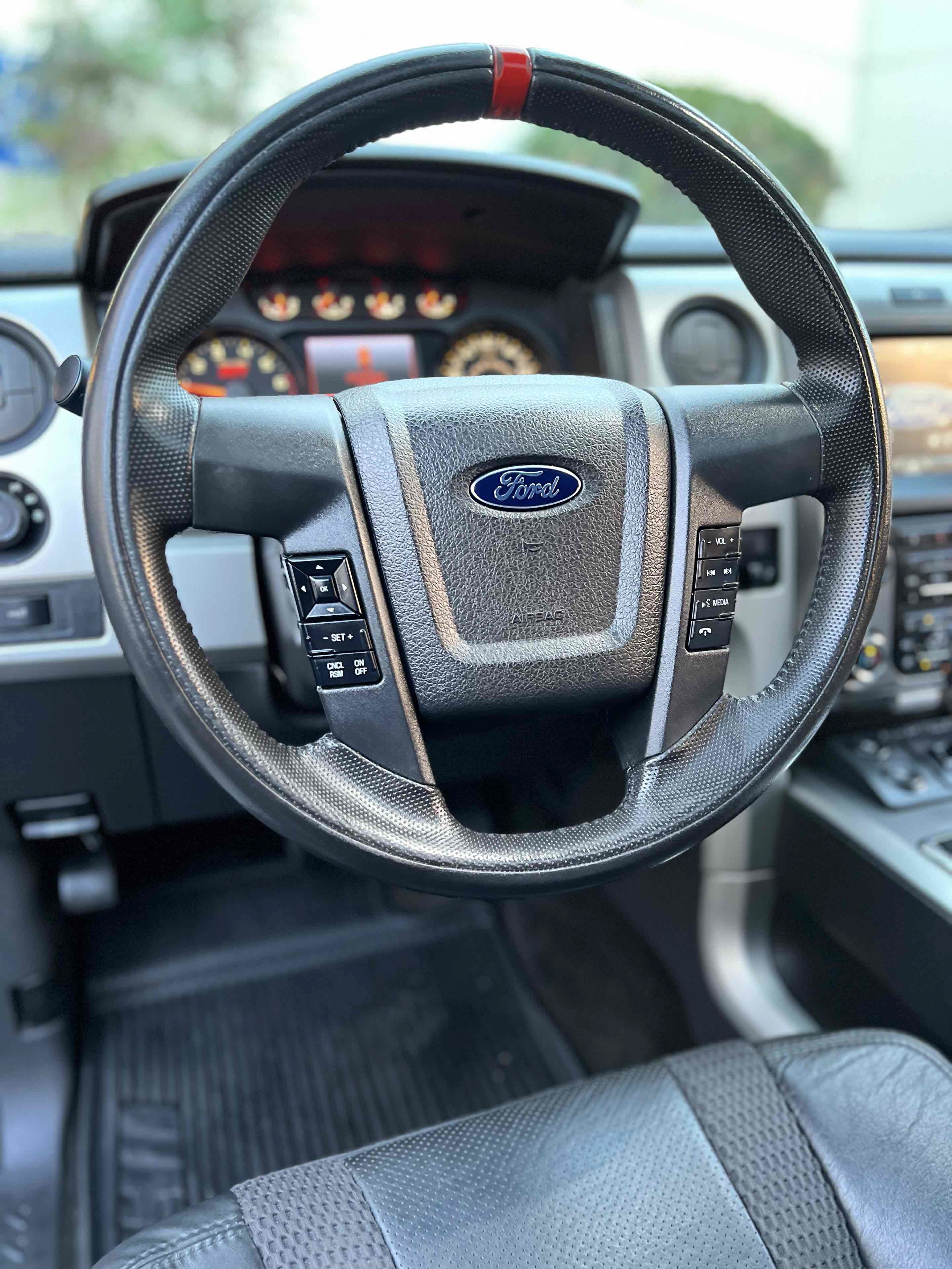 Used 2014 Ford F150 Raptor w/ Equipment Group 801A Luxury AWD/4WD image 53