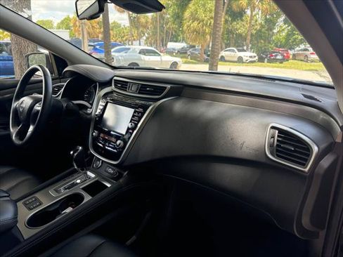 Used 2023 Nissan Murano SV AWD/4WD image 18