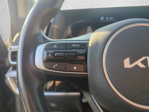 Used 2025 Kia Sportage EX AWD/4WD image 14