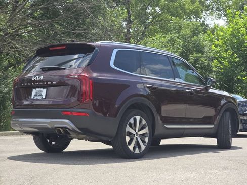 Used 2022 Kia Telluride S FWD image 16