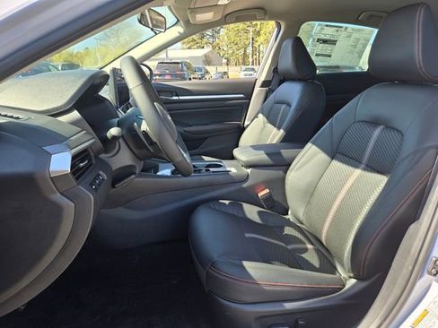 New 2026 Nissan Altima 2.5 SR FWD image 8