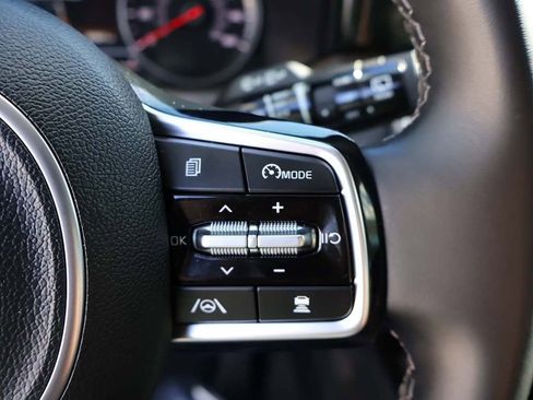 Used 2023 Kia Sorento EX w/ Panoramic Sunroof Package image 49