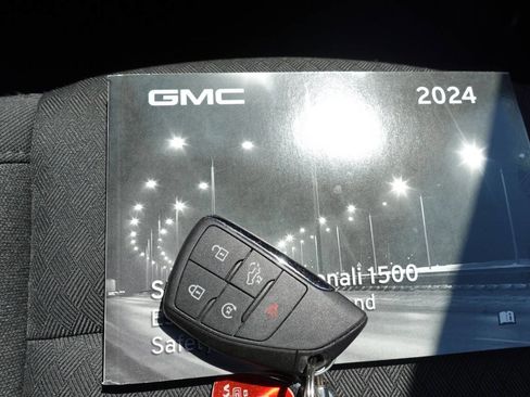 Used 2024 GMC Sierra 1500 Elevation AWD/4WD image 39