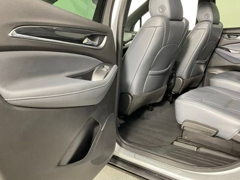 Used 2022 Buick Enclave Premium AWD/4WD image 14