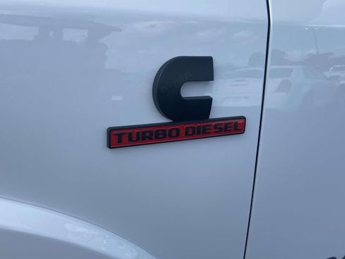 Used 2024 RAM 2500 Limited image 10