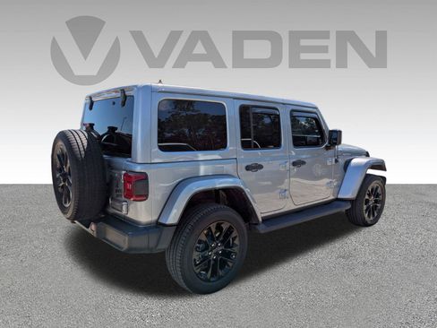 Used 2021 Jeep Wrangler Unlimited Sahara w/ Safety Group AWD/4WD image 21