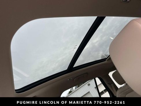 Used 2022 Lincoln Aviator Reserve w/ Elements Package Plus image 38