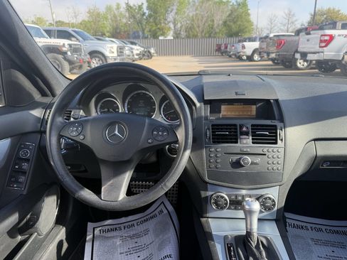 Used 2009 Mercedes-Benz C 300 Sedan image 22