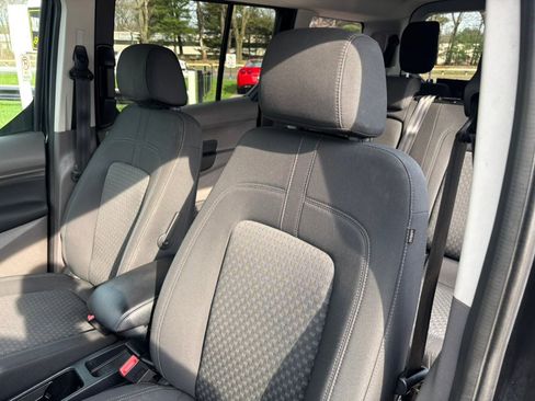 Used 2020 Ford Transit Connect XLT image 20