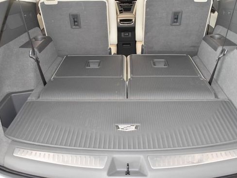 Certified 2024 Cadillac XT6 Premium Luxury w/ LPO, Floor Liner Package AWD/4WD image 15