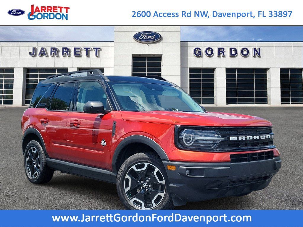 Certified 2022 Ford Bronco Sport Outer Banks w/ Tech Package AWD/4WD image 1