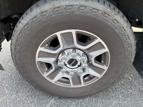 Used 2023 Ford F250 Lariat AWD/4WD image 27