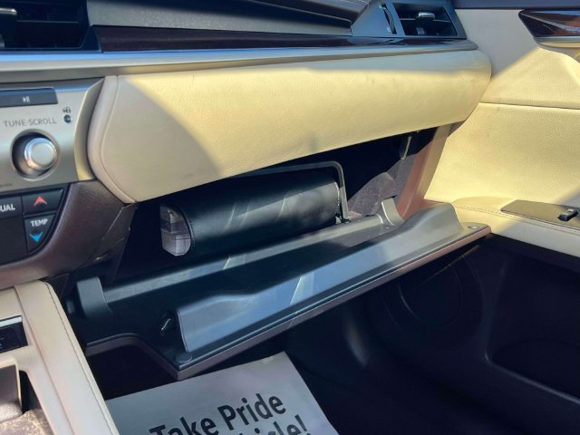 Used 2017 Lexus ES 350 w/ Navigation System Package FWD image 33