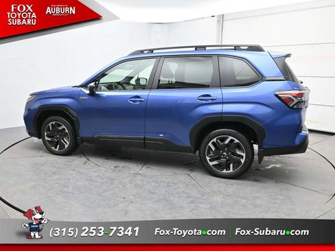 Used 2025 Subaru Forester Premium image 14