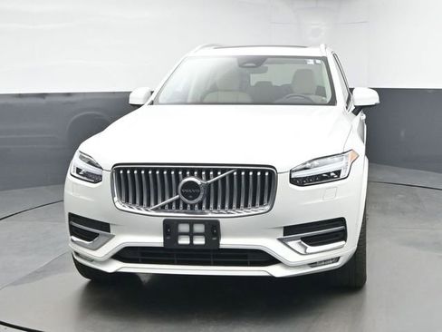 Used 2023 Volvo XC90 B5 Plus w/ Protection Package Premier image 3