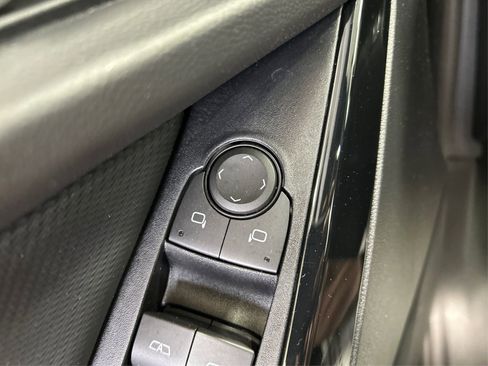 Used 2026 Chevrolet Equinox LT FWD image 30