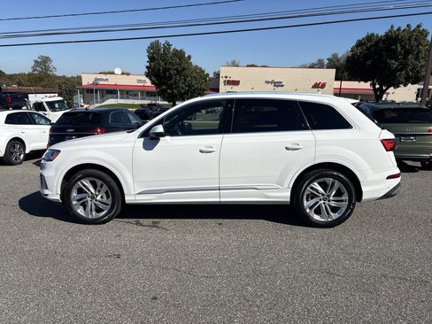 Certified 2022 Audi Q7 2.0T Premium w/ Convenience Package image 3