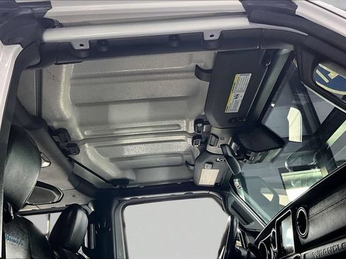 Used 2021 Jeep Wrangler Unlimited Rubicon 4xe w/ Dual Top Group AWD/4WD image 28