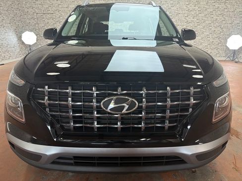 Certified 2026 Hyundai Venue SEL FWD image 2