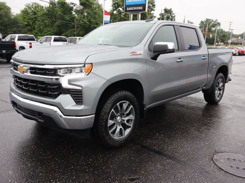 New 2026 Chevrolet Silverado 1500 LT w/ Z71 Off-Road Package AWD/4WD image 18