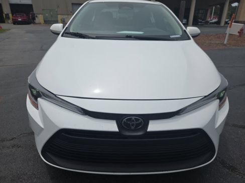 Used 2024 Toyota Corolla LE FWD image 9
