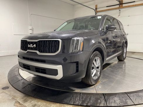 New 2025 Kia Telluride LX image 3
