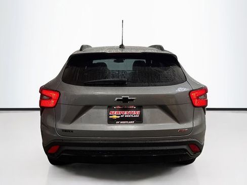 New 2026 Chevrolet Trax RS w/ Sunroof Package image 7