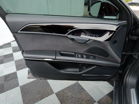 Used 2022 Audi S8 w/ S8 Executive Package image 12