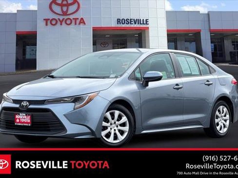 Certified 2024 Toyota Corolla LE image 1