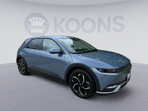 Used 2023 Hyundai Ioniq 5 SEL AWD/4WD image 2