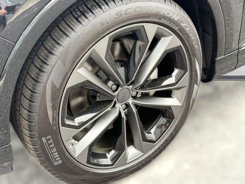 New 2026 Audi Q7 3.0T Premium Plus AWD/4WD image 12