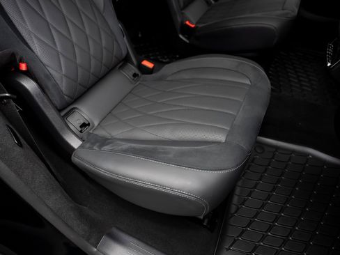 Used 2025 Mercedes-Benz GLS 63 AMG 4MATIC image 75