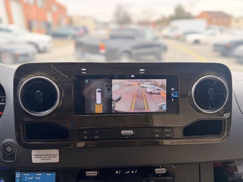 Used 2020 Mercedes-Benz Sprinter 3500 image 36