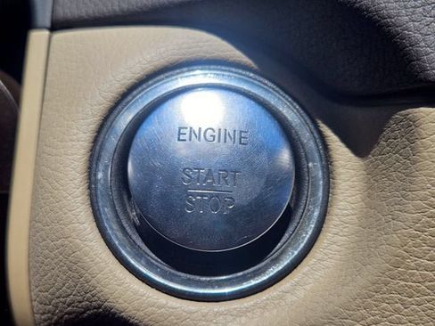 Used 2013 Mercedes-Benz C 350 Coupe image 20