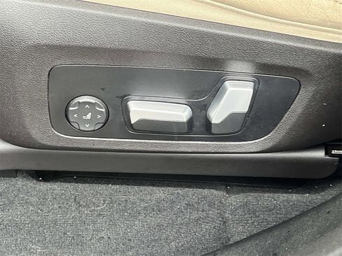 Used 2023 BMW X3 sDrive30i w/ Premium Package image 25