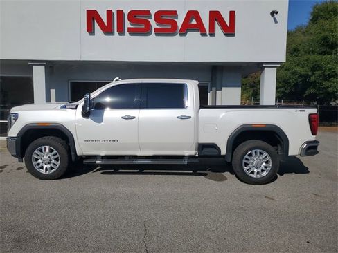 Used 2024 GMC Sierra 2500 SLT w/ SLT Premium Package image 11