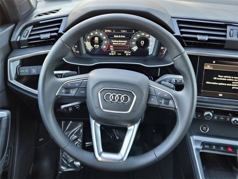 New 2025 Audi Q3 2.0T Premium image 14
